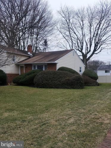368 Rockledge Ave, Huntingdon Valley, PA 19006-8734