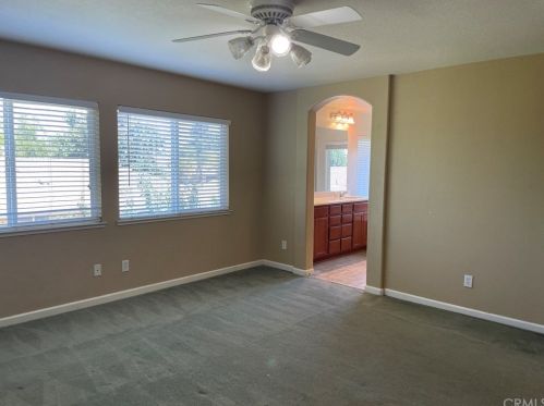 6736 Bruins Ct, Winton CA  95388-9671 exterior