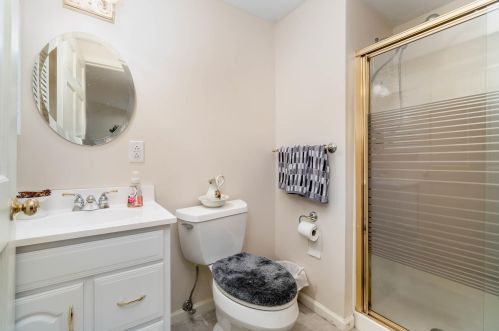 1070 Tudor Ln, Florence KY  41042-9647 exterior