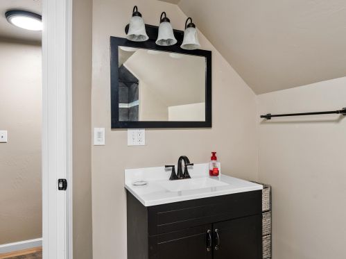 1108 8 St, Manitowoc WI 54220-2818 exterior