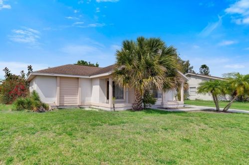 79 Alameda Dr, Kissimmee, FL 34743-9202