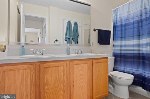 3102 Ebbtide Ln, Palmyra NJ  08065-2132 exterior