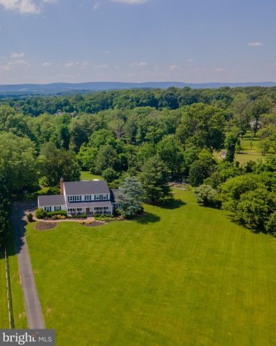 36734 Pelham Ct, Purcellville, VA 20132-9200