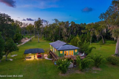 776 Maytown Rd, Oak Hill, FL 32759-9560