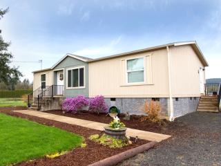37655 Sunset Ln, Brownsville, OR 97327-9745