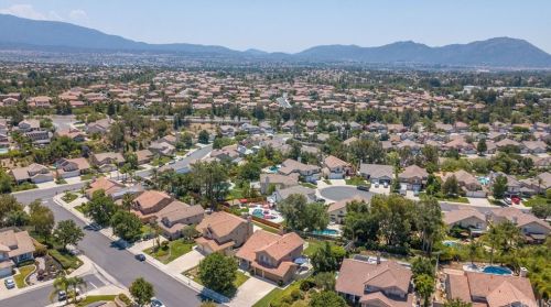 32211 Camino Nunez, Temecula CA  92592-6365 exterior