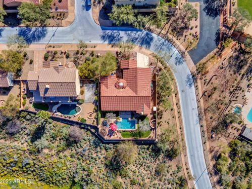 35804 27th Dr, Phoenix AZ  85086-5519 exterior