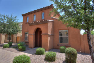 3331 Loma Vista St, Gilbert, AZ 85295-3451