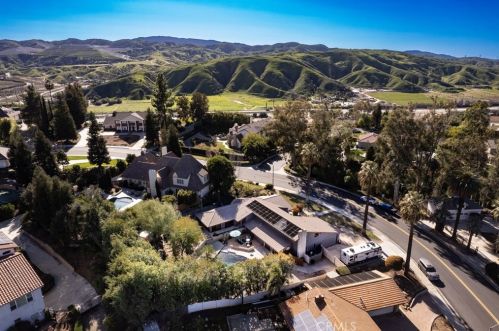 1672 Smiley Heights Dr, Redlands CA  92373-6533 exterior