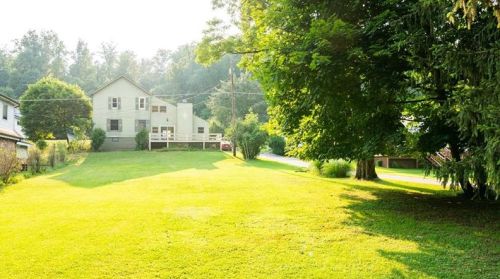 731 Hillville Rd, Karns City PA  16041-3303 exterior