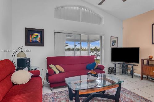 18806 24th Ct, Hollywood FL  33029-5354 exterior