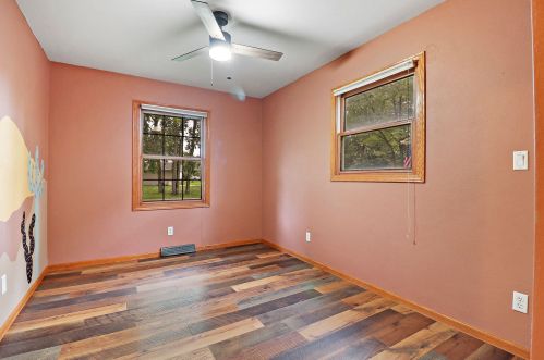 9207 8 Ave, Kenosha WI 53158-5242 exterior