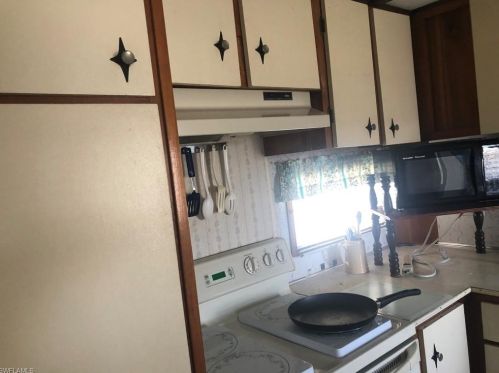 4930 Curlew Dr, Saint James City FL  33956-2825 exterior