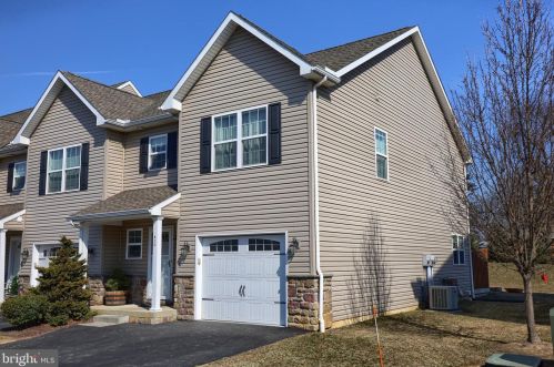 830 Spring Rock Ct, Navy Sup Dpt, PA 17055-6934