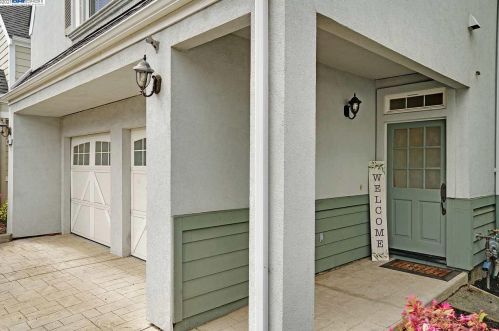 1007 Greenbrier Ct, San Leandro, CA 94577-3065