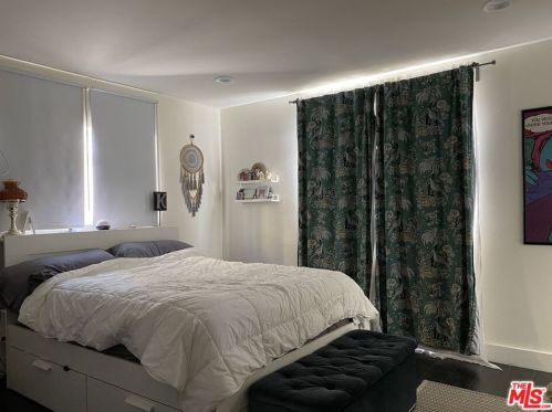 1905 Vassar St, Glendale CA  91204-2926 exterior