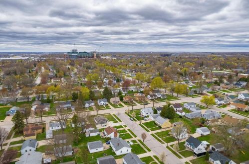 1216 9th St, Green Bay, WI 54304-3202
