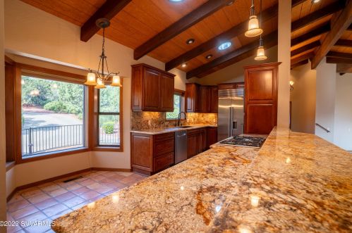 375 Shadow Rock Dr, Sedona AZ 86336-3451 exterior