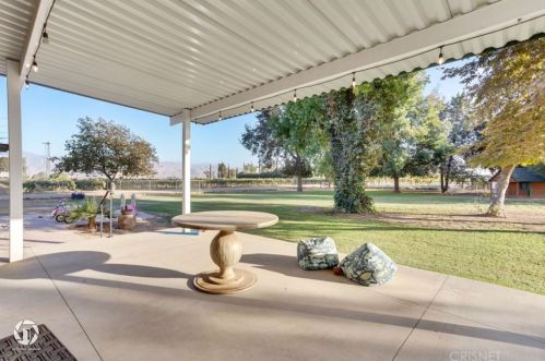 15414 Cuda Dr, Bakersfield CA  93307-9279 exterior