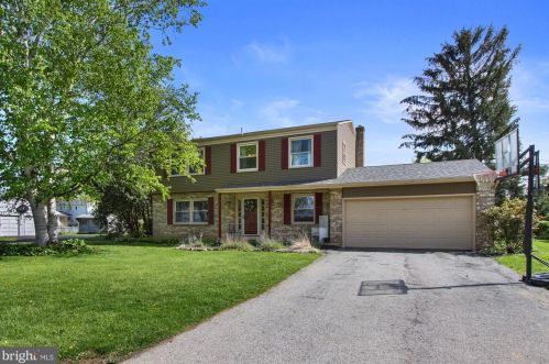 6 Hemlock Dr, Navy Sup Dpt, PA 17055-4711