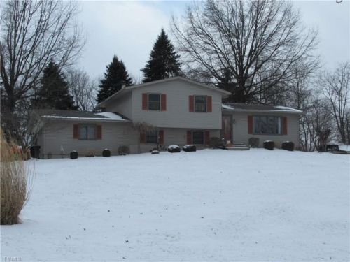 5176 Pinedale St, Hartville, OH 44632-9347
