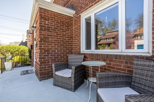 2927 Fernwald Rd, Pittsburgh, PA 15217-3118