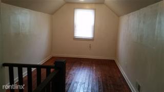 128 Emerson Ave, Indianapolis IN  46219-6308 exterior