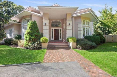 73 Cross Hwy, Promised Land, NY 11930-2179