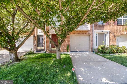 2464 Rolling Plains Dr, Herndon, VA 20171-3074