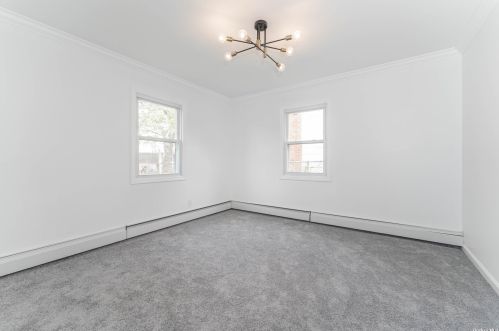 820 County Line Rd, Amityville NY  11701-1752 exterior