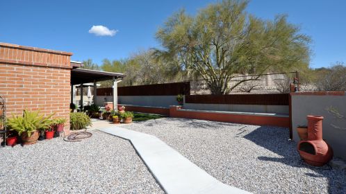 5200 Calle Del Ciervo, Tucson AZ 85750-1812 exterior
