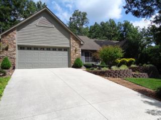 17 Beachwood Ln, Crossville, TN 38558-4602