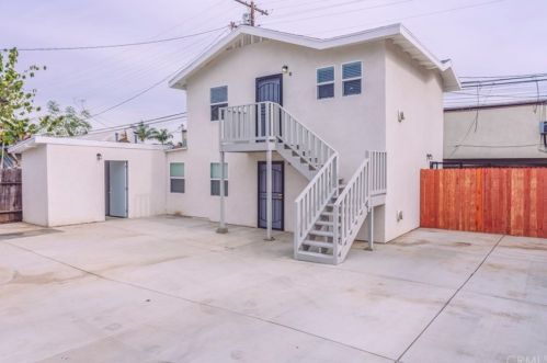 1724 Lemon Ave, Long Beach CA 90813-2117 exterior