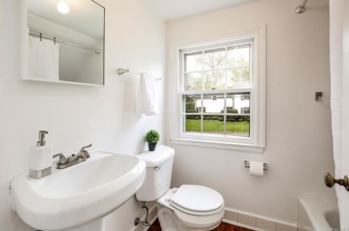 30 Brite Ave, Scarsdale NY  10583-2305 exterior