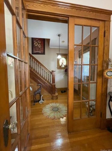 37 Grand Ave, Poughkeepsie NY 12603-4403 exterior