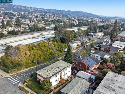 3201 Arkansas St, Oakland CA 94602-3707 exterior