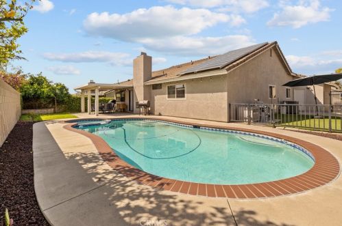 1132 Plymouth St, Glendora CA  91740-6142 exterior