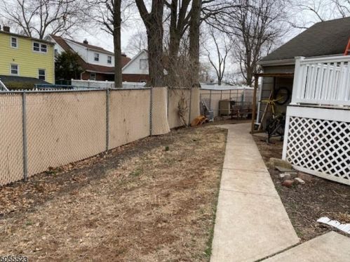 798 Old Lake Ave, Rahway NJ  07065-2623 exterior