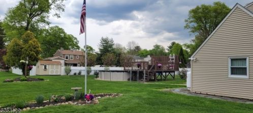 25 Spruce Ave, Lincoln Park, NJ 07035-2508