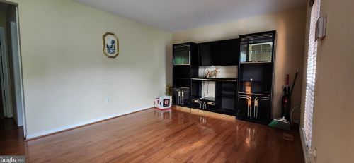 5644 Roundtree Dr, Woodbridge, VA 22193-3710