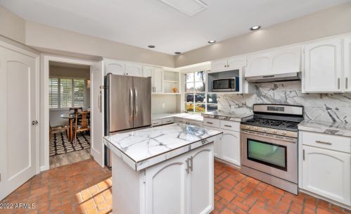 3116 17 Ave, Phoenix AZ 85027-3535 exterior