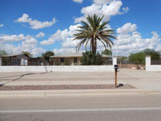 11676 Grier Rd, Marana, AZ 85653-9364