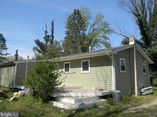 212 Hampton Ave, West Deptford, NJ 08051-1141