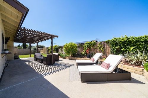 656 Rancho Santiago, Orange CA  92869-1951 exterior