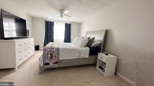 105 Appletree Dr, Leesburg VA  20176-4507 exterior