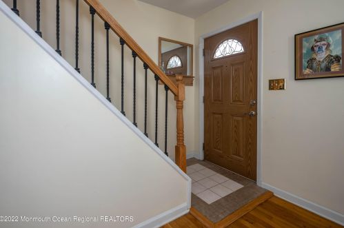 6 Elmwood Pl, Leonardo NJ  07737-1347 exterior