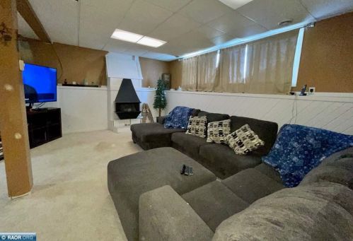 524 37th St, Hibbing MN 55746-2918 exterior