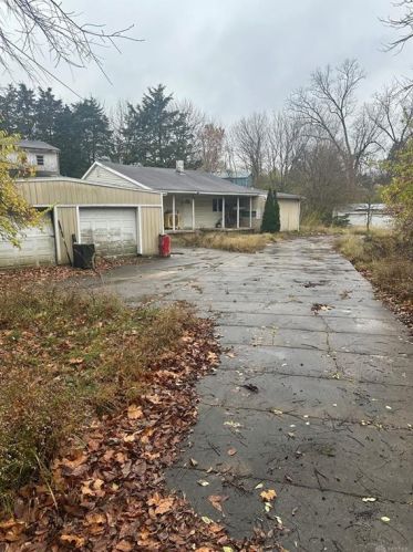 9707 Homestead Dr, Franklin, OH 45005-1048