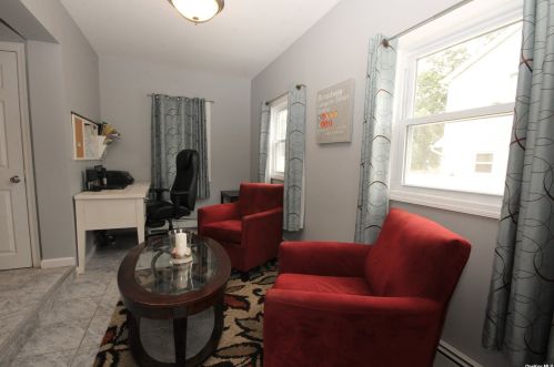 656 Sandra Ave, West Islip NY  11795-2524 exterior