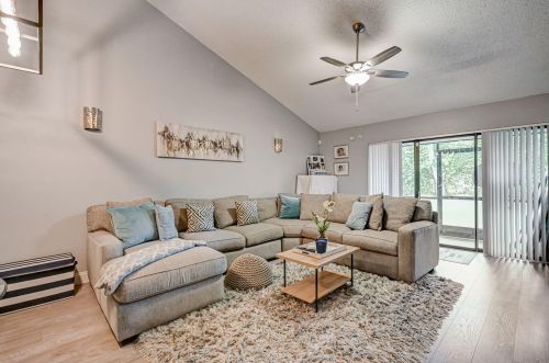 104 Sunshine Blvd, West Palm Beach FL  33411-1208 exterior